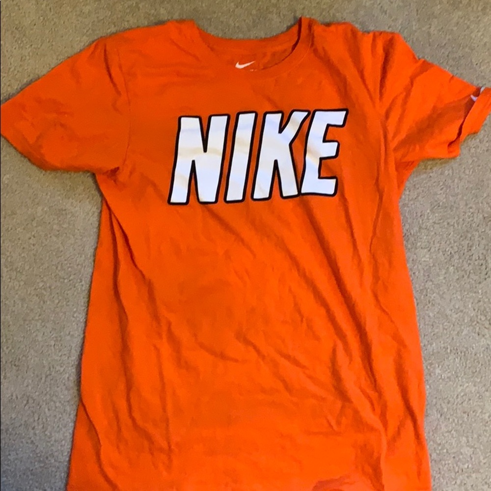 Nike T-shirt